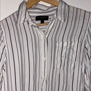 Banana Republic White and Navy Casual Button Down Shirt